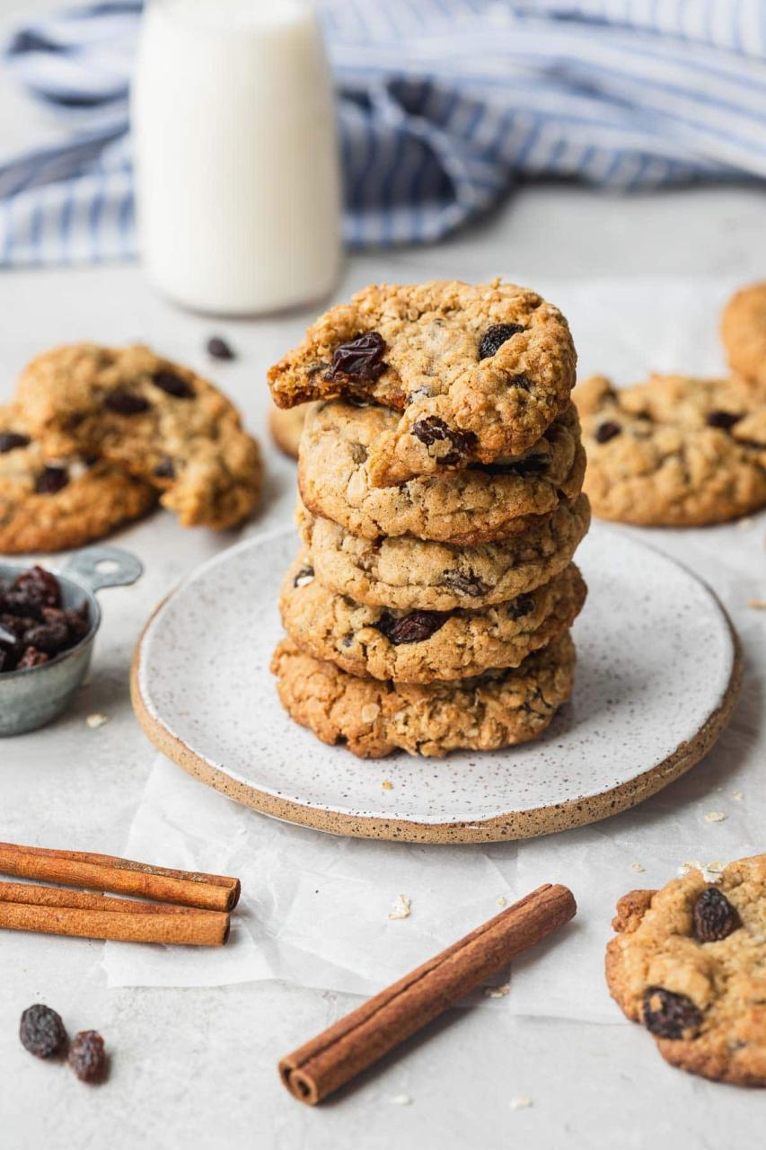 Oatmeal Raisin Cookies Recipe [VIDEO] - Dinner, then Dessert
